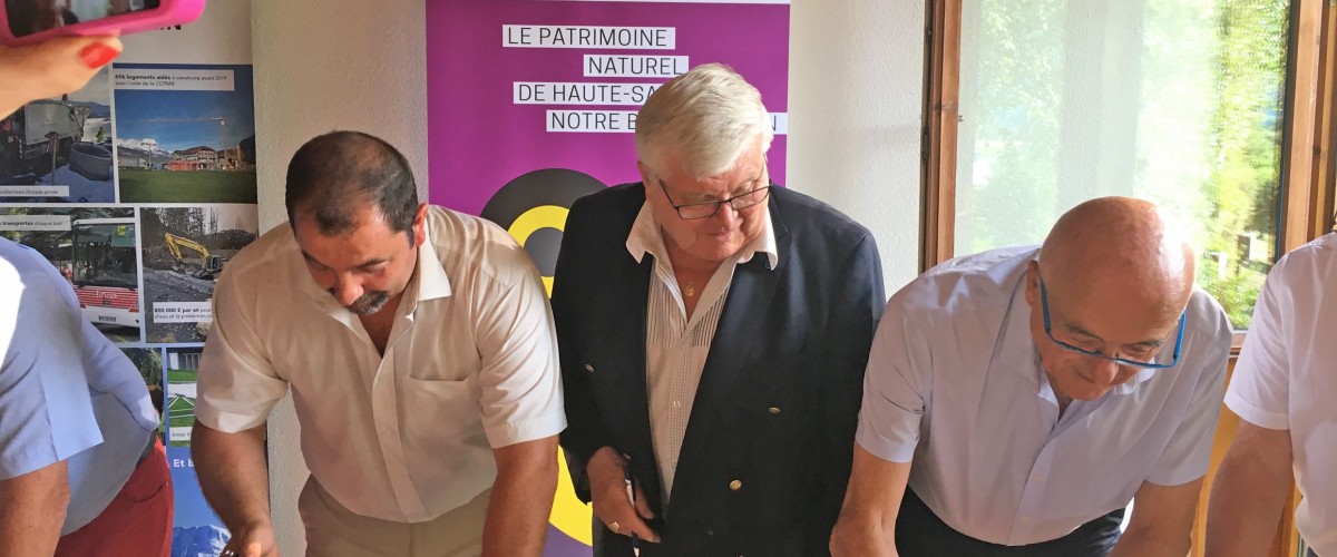 signature du contrat ENS